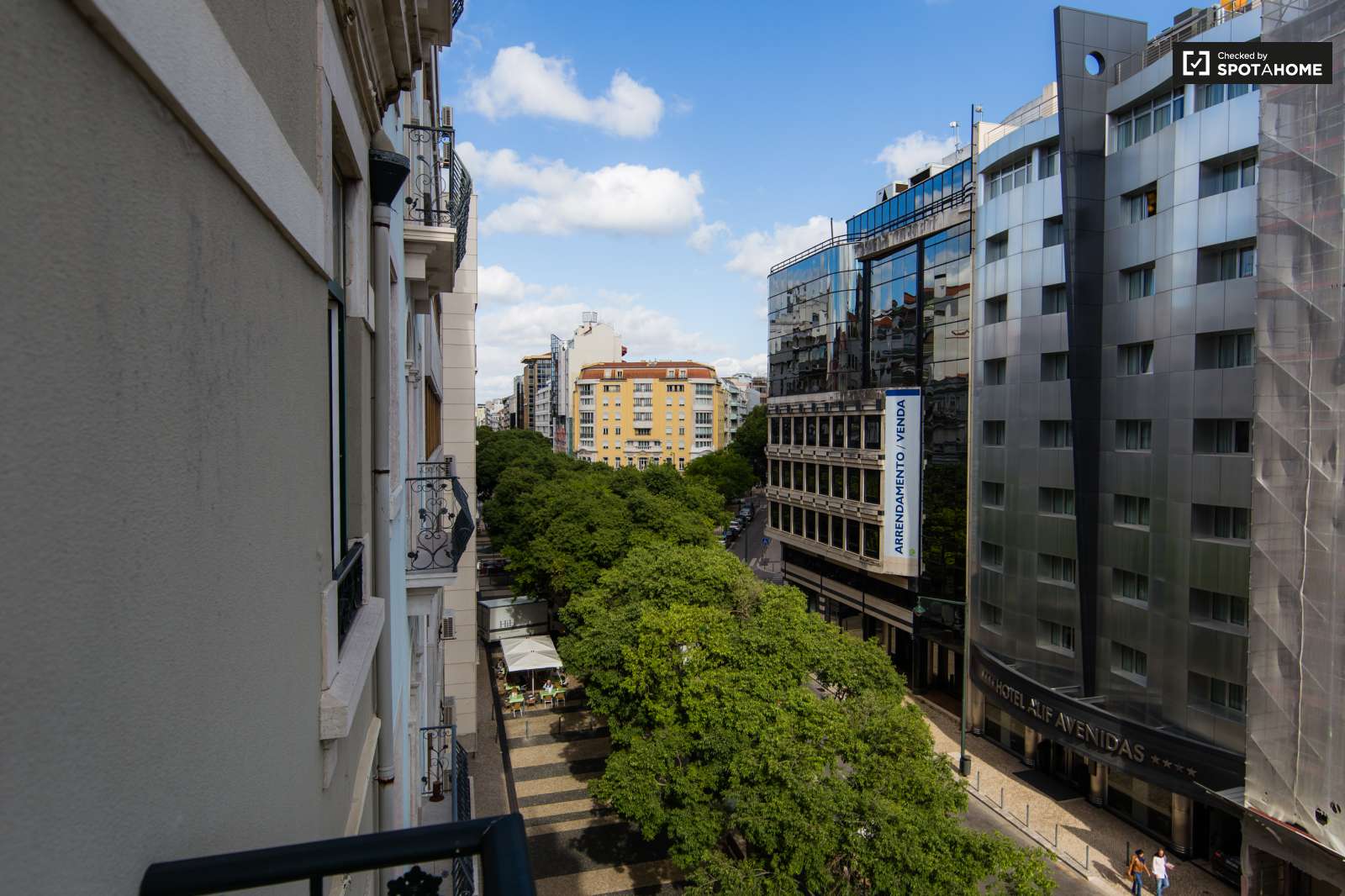 Cama individual en habitación de 4 personas