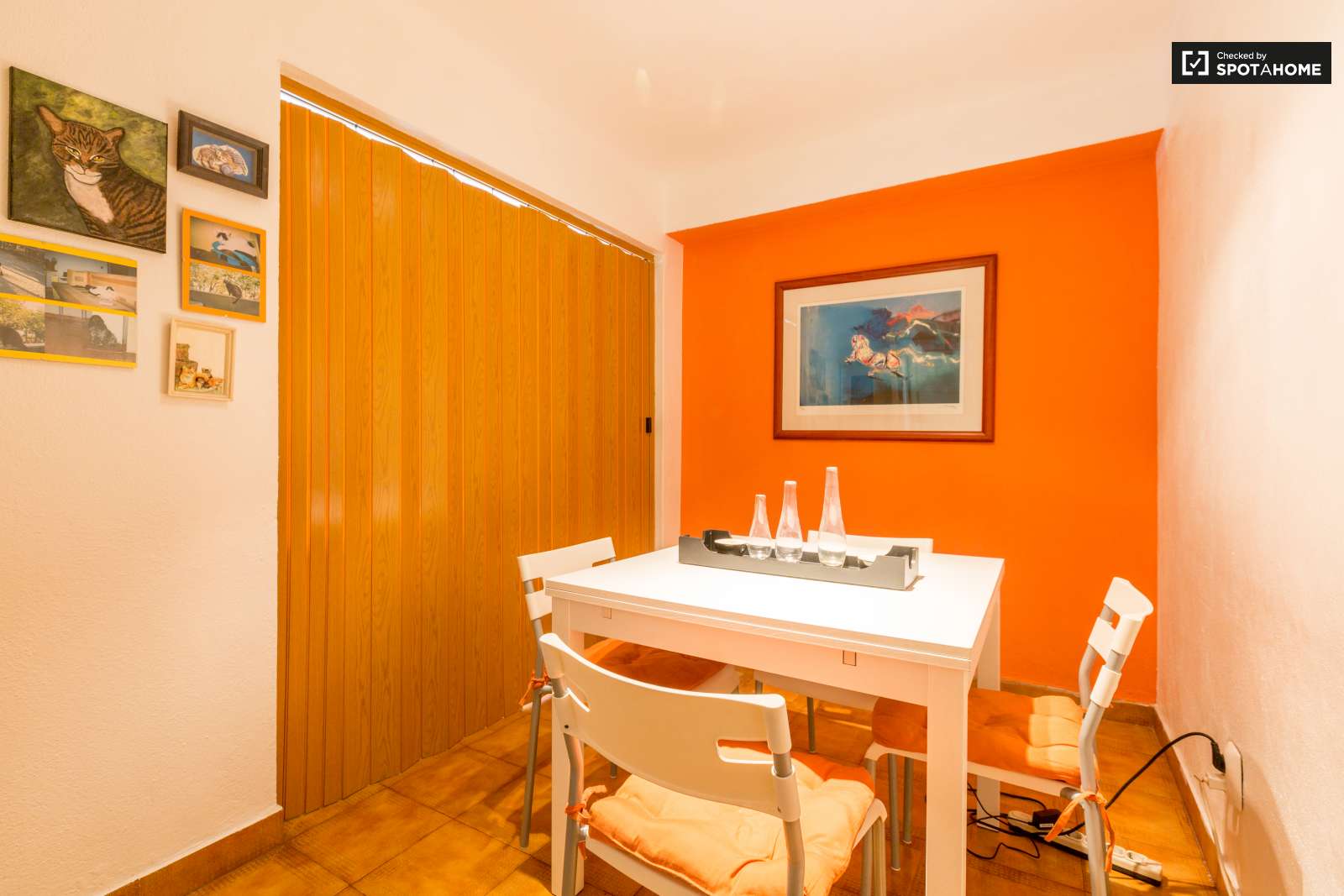 Double bed in Charming rooms for rent in lovely 3-bedroom flatshare in Beato