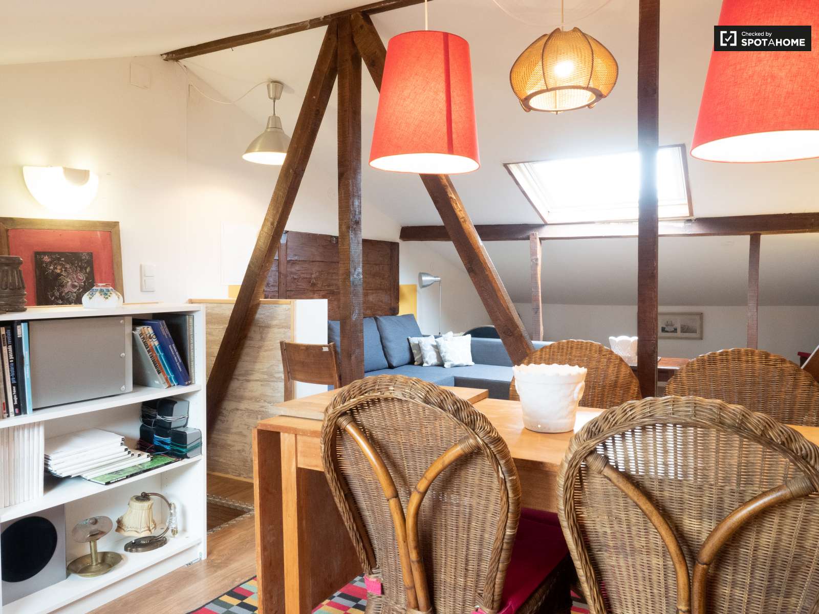 Charming 2-bedroom apartment for rent in Estrela