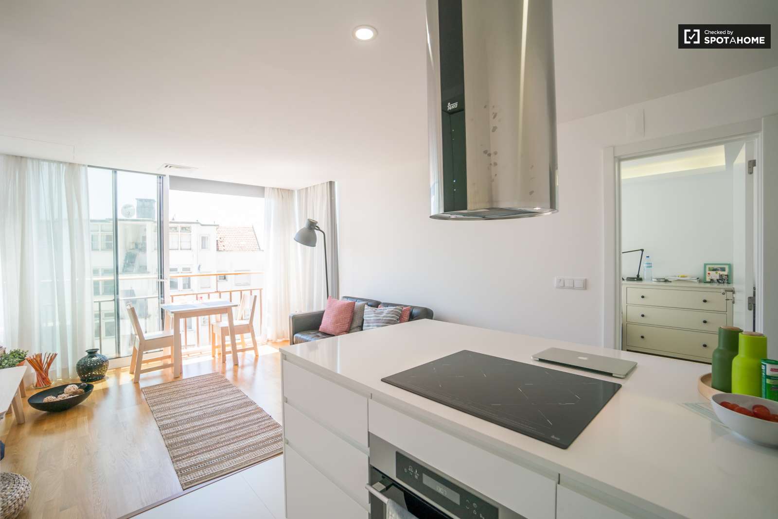 Terrific 1-bedroom apartment for rent near Instituto Superior Técnico in Arroios, Lisbon