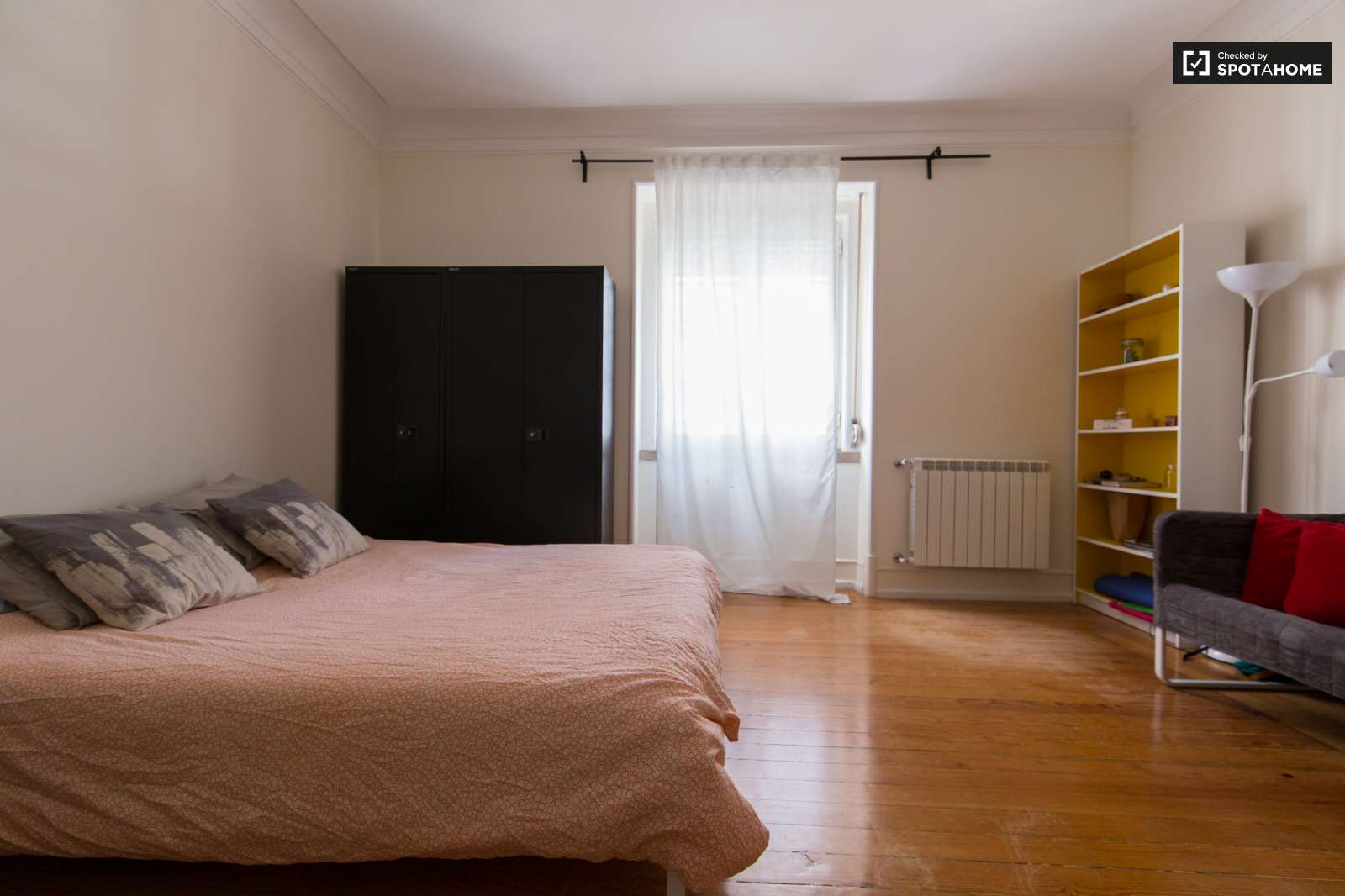 Quarto a Estrear - Single Room for Rent in Lisbon