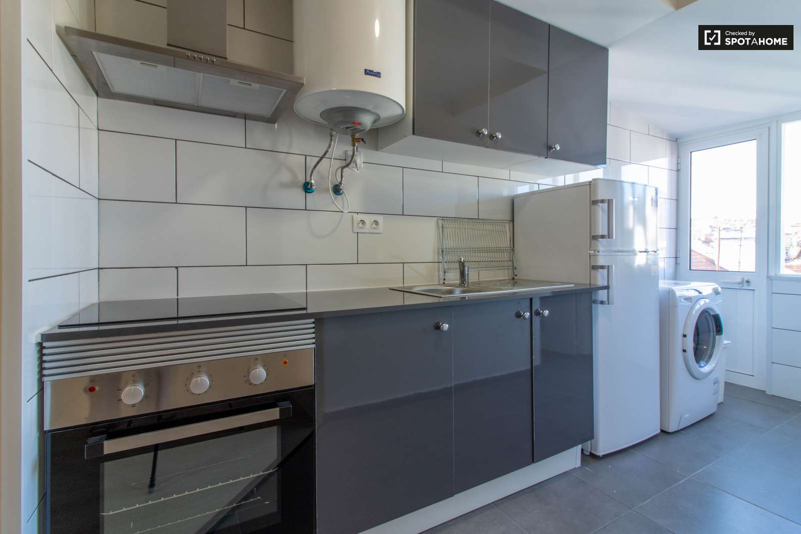 Great 2-bedroom apartment for rent in Arroios