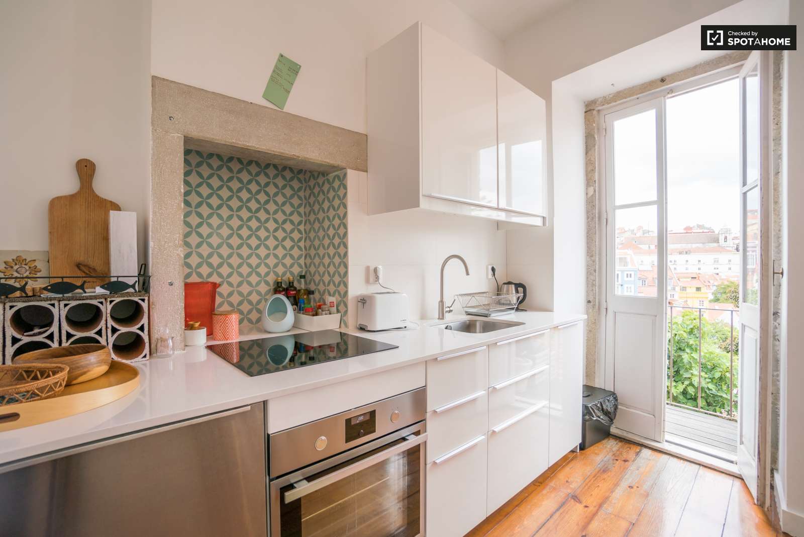 Beautiful 1-bedroom duplex apartment with terrace for rent in Santos