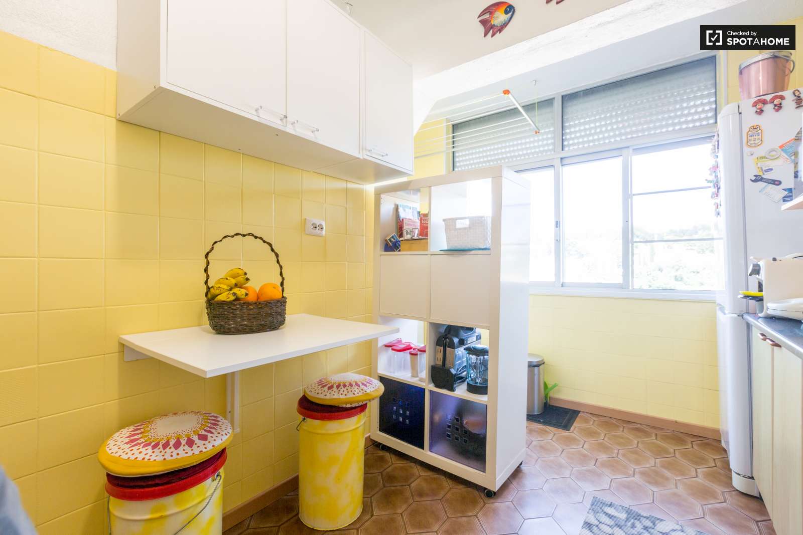 Double bed in Charming rooms for rent in lovely 3-bedroom flatshare in Beato