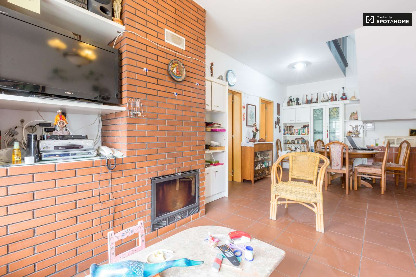 Twin Beds in Rooms for rent in 3-bedroom apartment in Lumiar