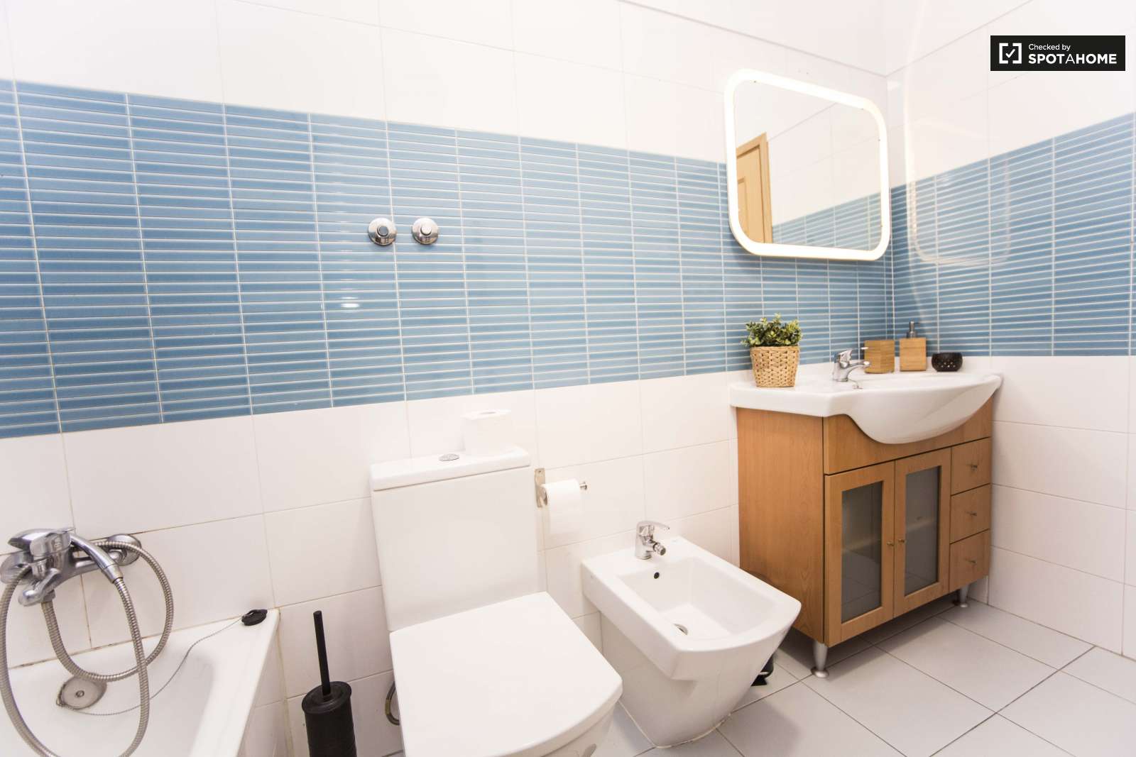 Double room near Estrela in an exclusive apartment for Erasmus Students