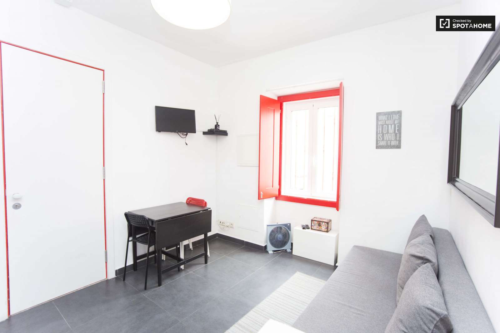 Modern 1-bedroom apartment for rent close to Ajuda National Palace