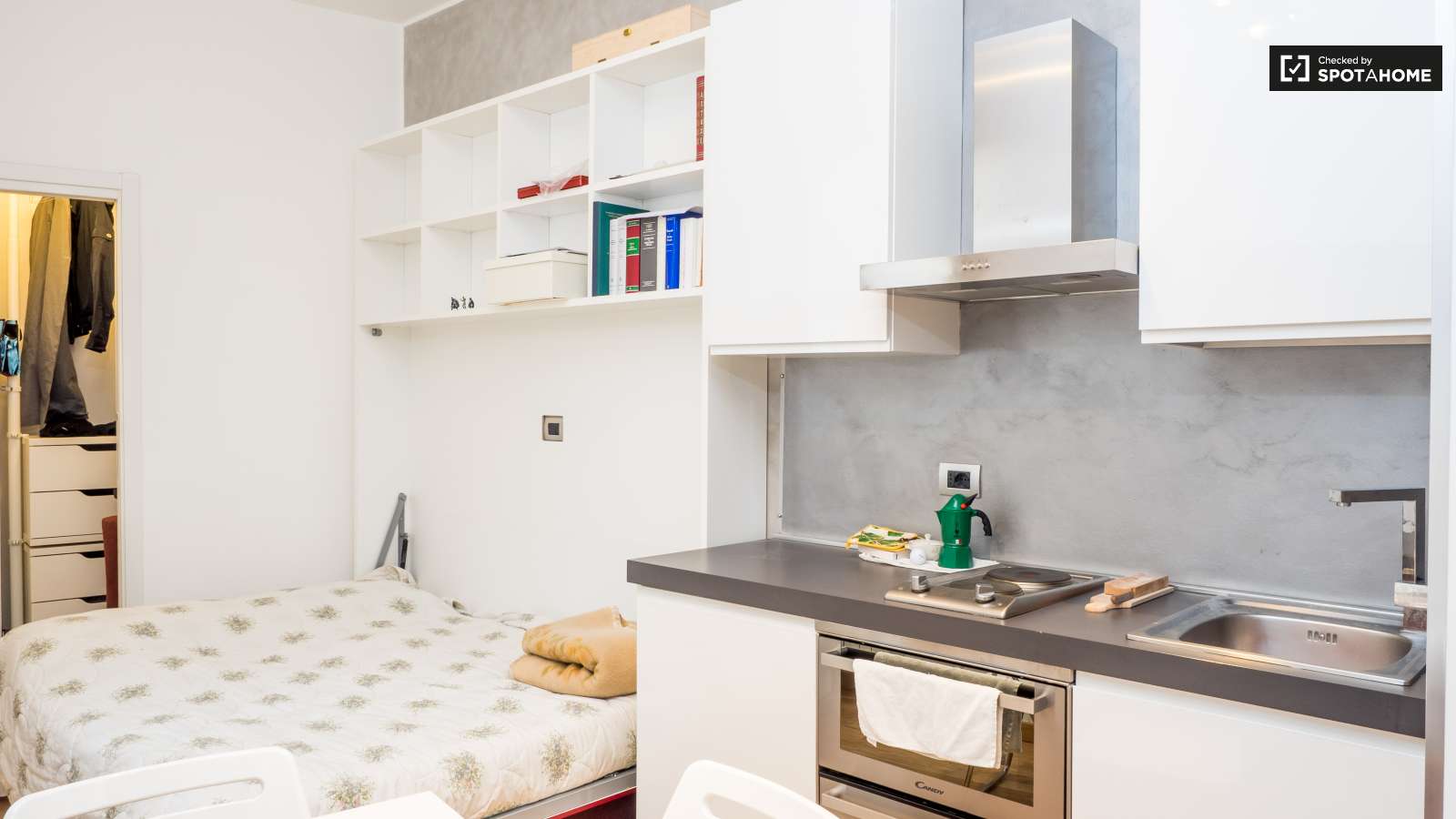 renovated studio apartment with ac for rent - magenta, milan renovated studio apartment with ac for rent - magenta, milan