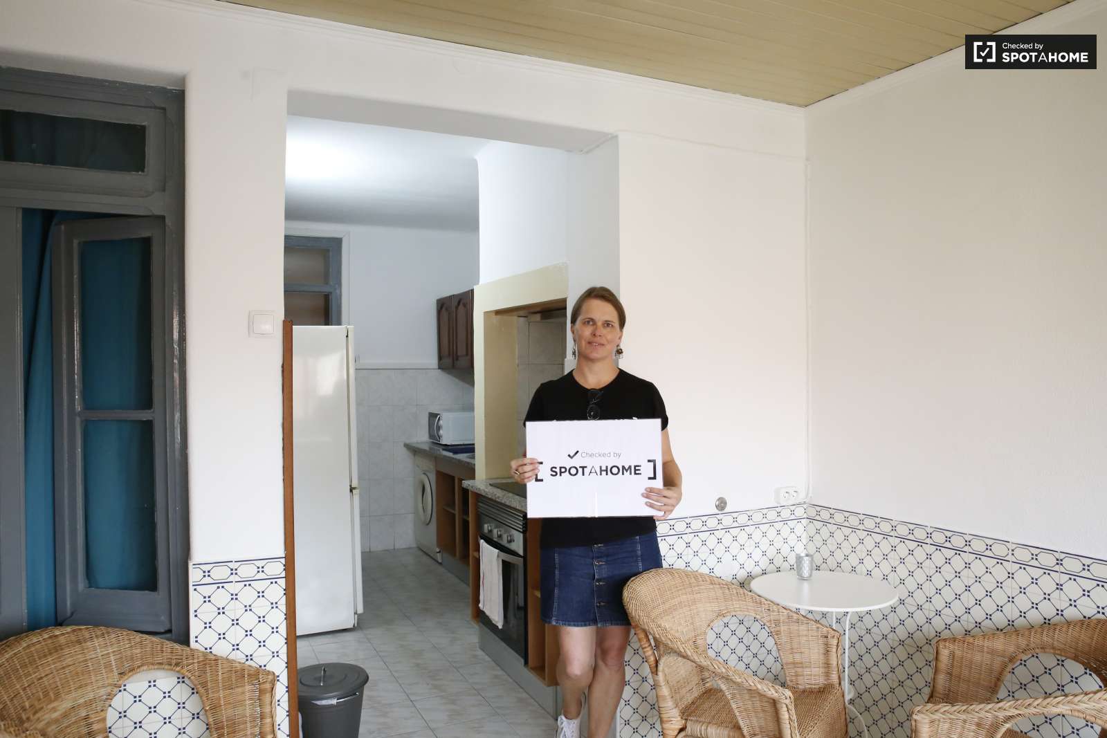 Double bed in Rooms for rent in 2-bedroom apartment in Alameda