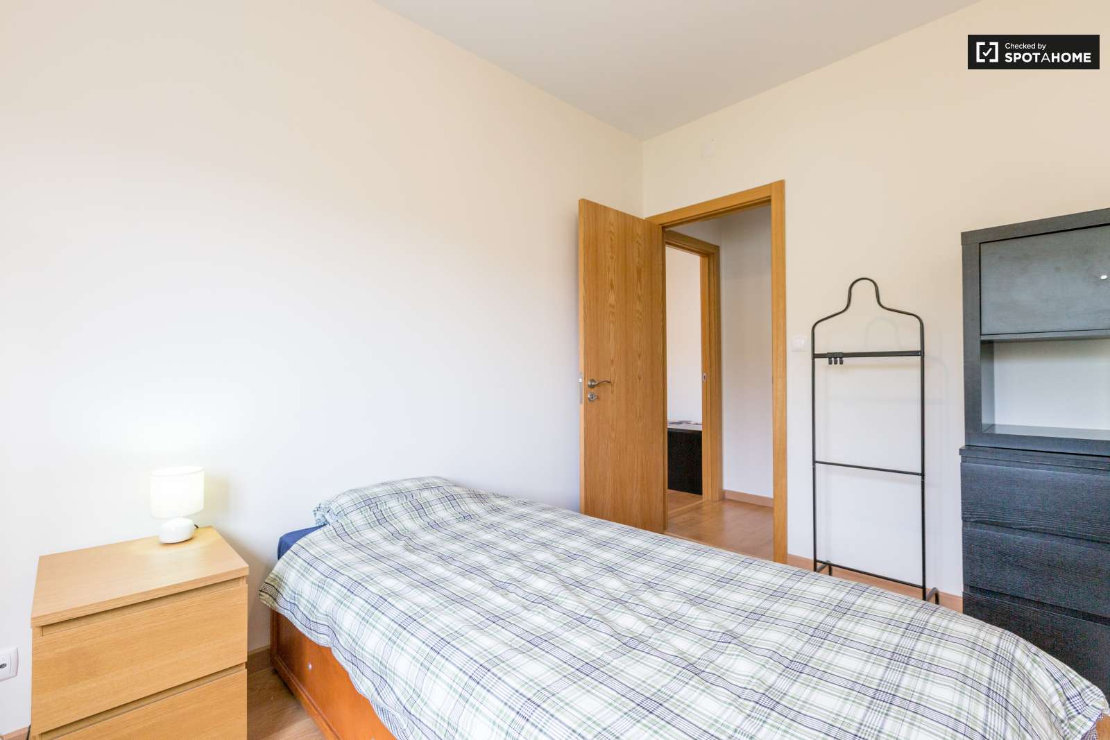 ROOM IN THE CITY CENTRE OF LISBON_BAIXA POMBALINA