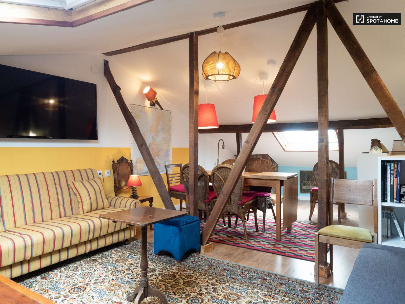 Charming 2-bedroom apartment for rent in Estrela