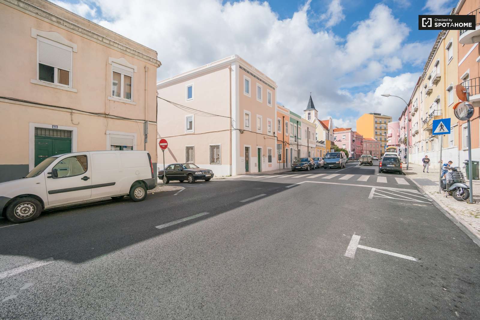 Exterior 2-bedroom apartment for rent in Campo de ourique