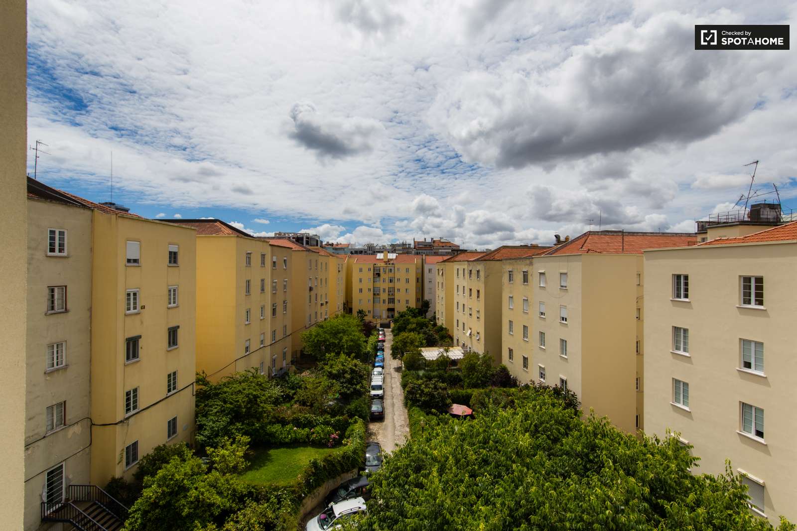 Apartamento com 2 quartos perto de Santa Apolónia