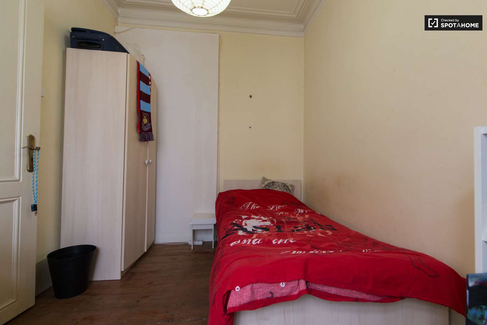 Single Room 10 min Lisbon City Center!