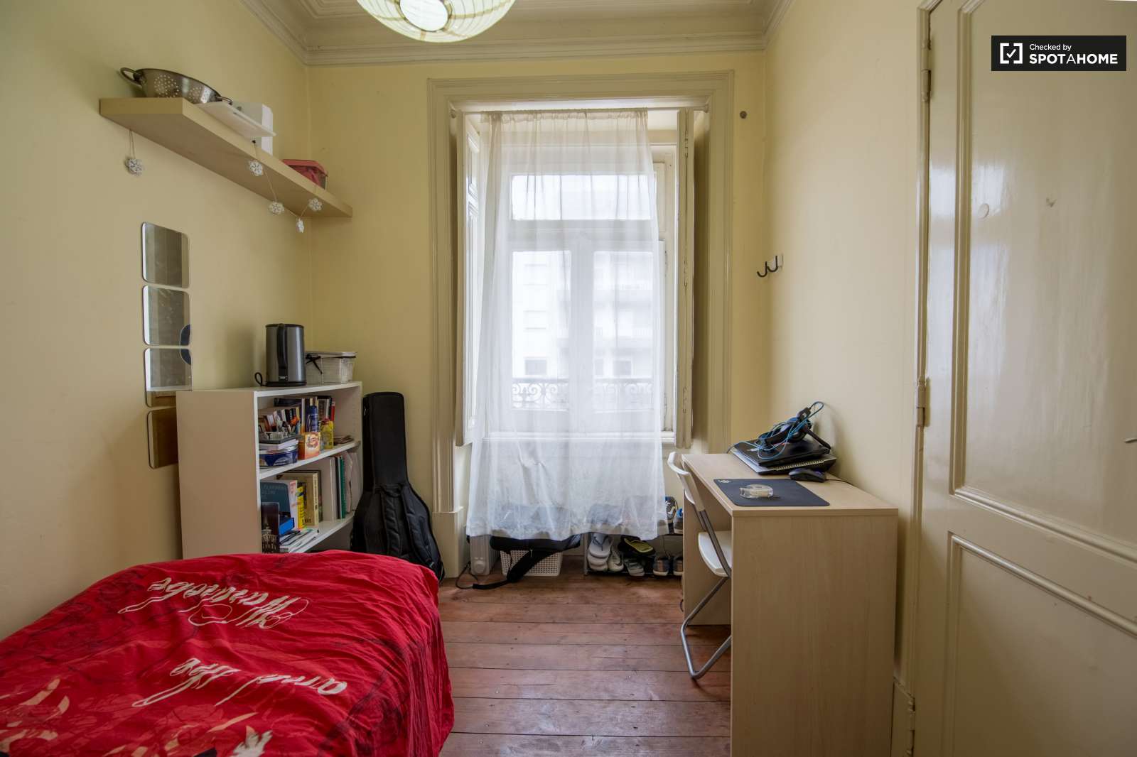 Single Room 10 min Lisbon City Center!