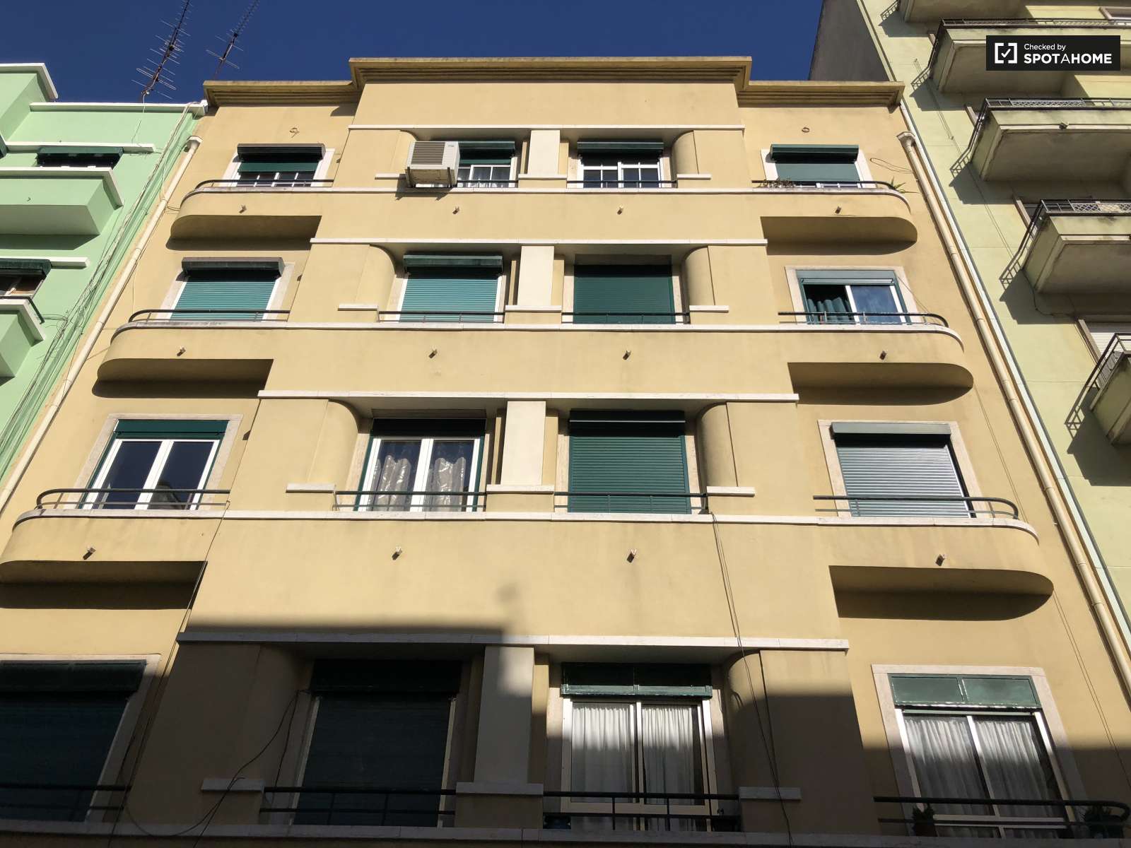 Quartos na Lapa com vista (ISEG, IADE, ISA)