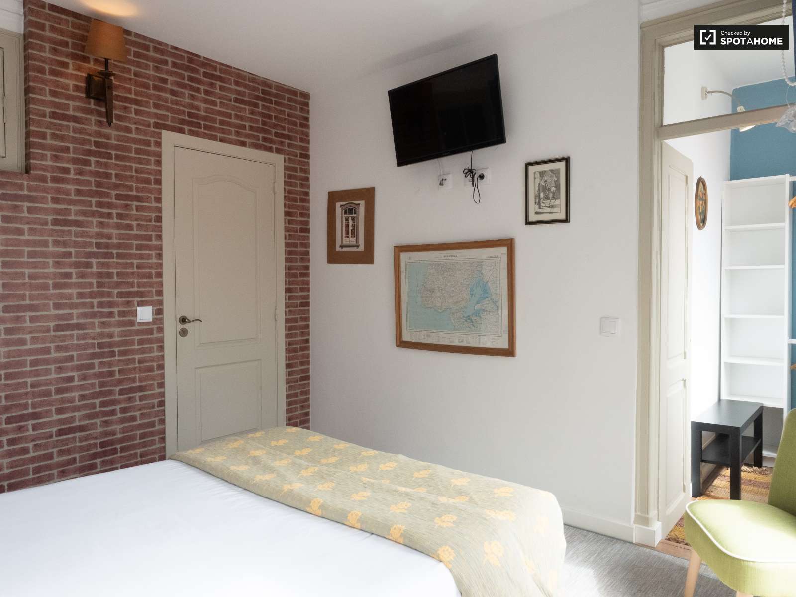 Charming 2-bedroom apartment for rent in Estrela