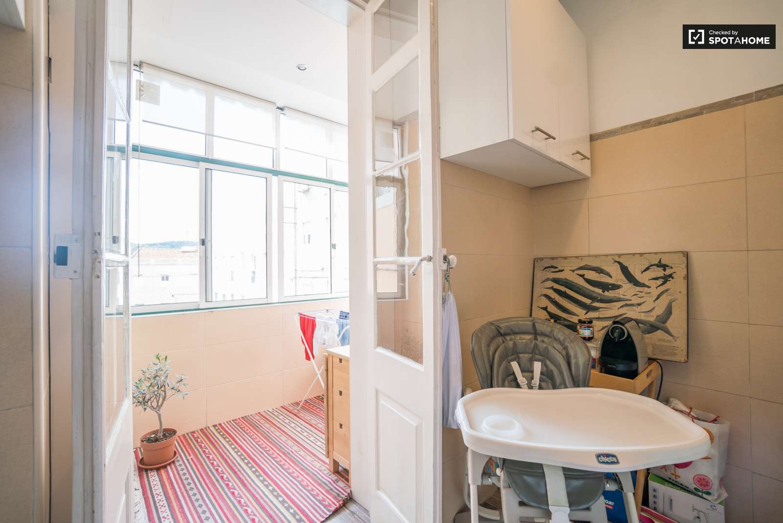 Exterior 2-bedroom apartment for rent in Campo de ourique