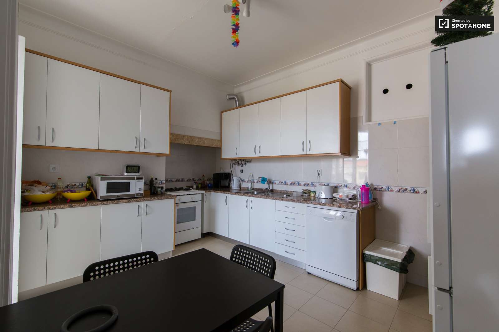 Apartamento com 2 quartos perto de Santa Apolónia