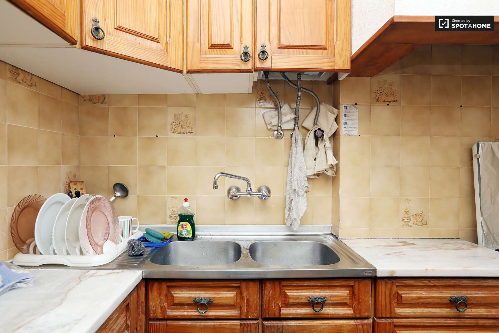 Single Bed in Rooms for rent in 3-bedroom apartment in Arroios