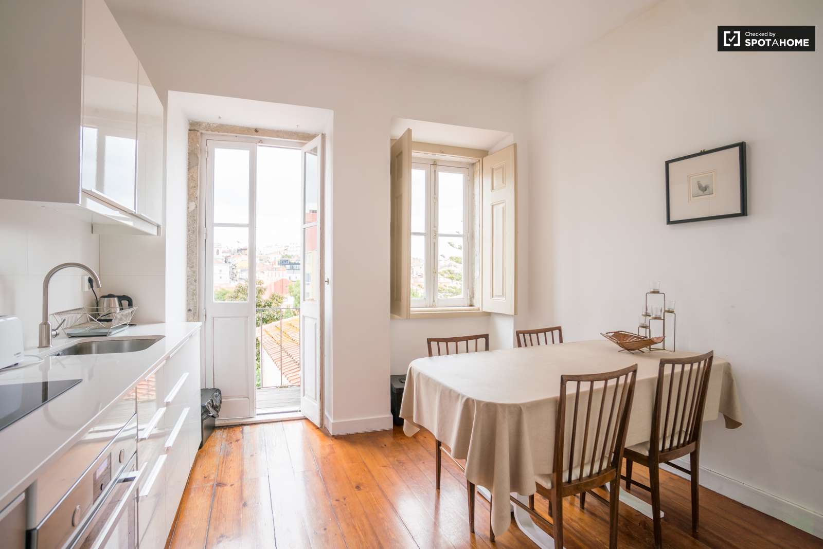 Beautiful 1-bedroom duplex apartment with terrace for rent in Santos