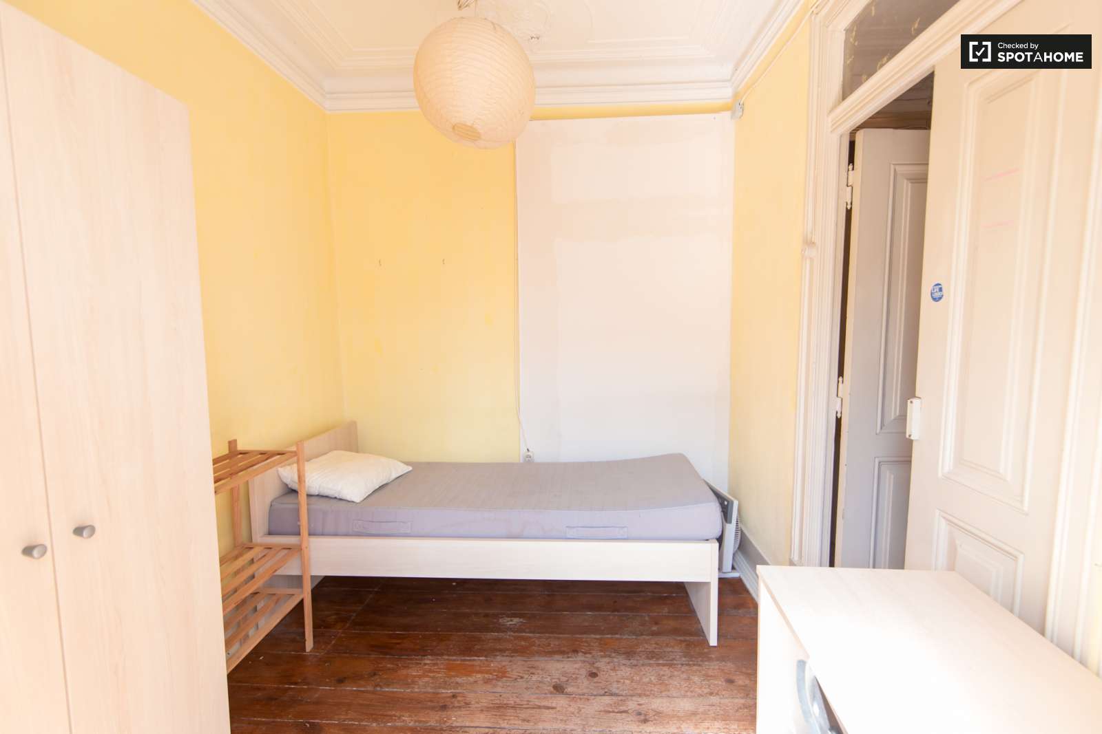 Cozy room in the city centre of Lisbon