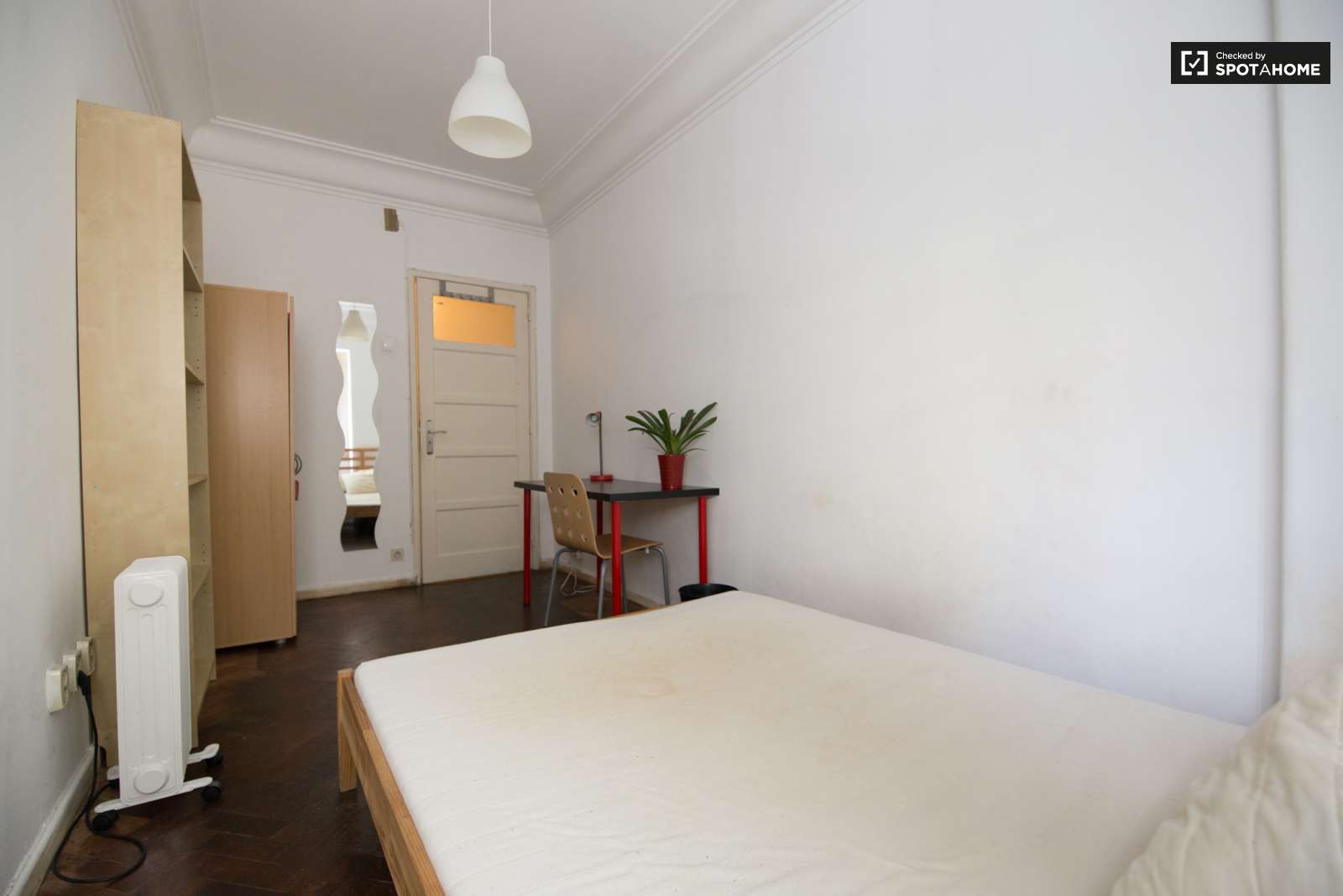 Student accommodation in Lisbon - All inclusive from €825 →