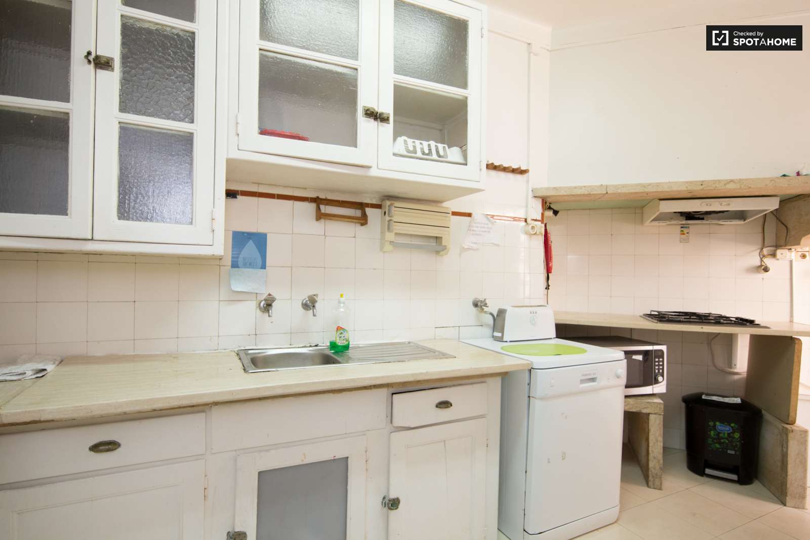 Fantastico Quarto Com Vista Sobre o Tejo e Ponte 25 Abril