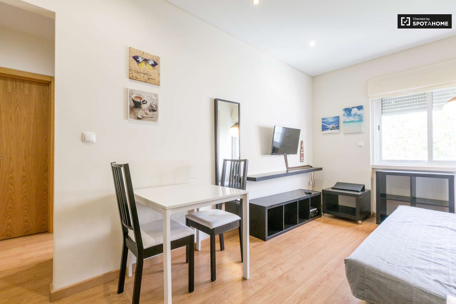 ROOM IN THE CITY CENTRE OF LISBON_BAIXA POMBALINA