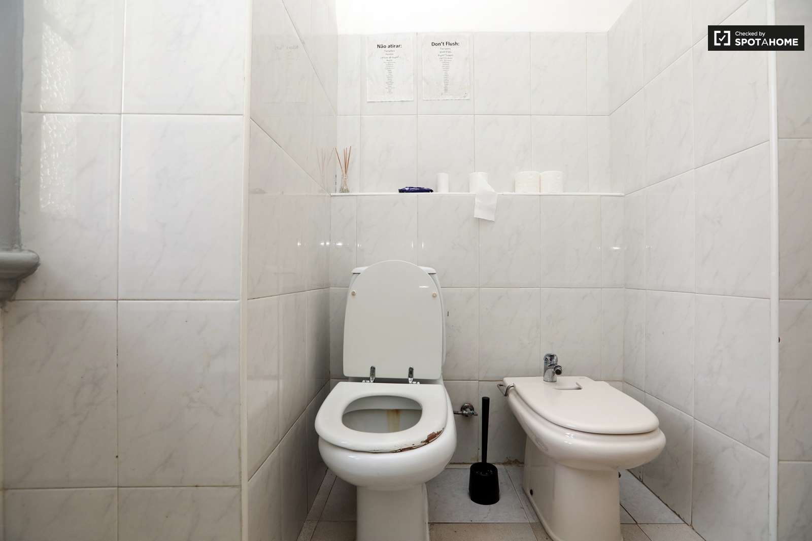 Quarto junto ao Loures Shopping