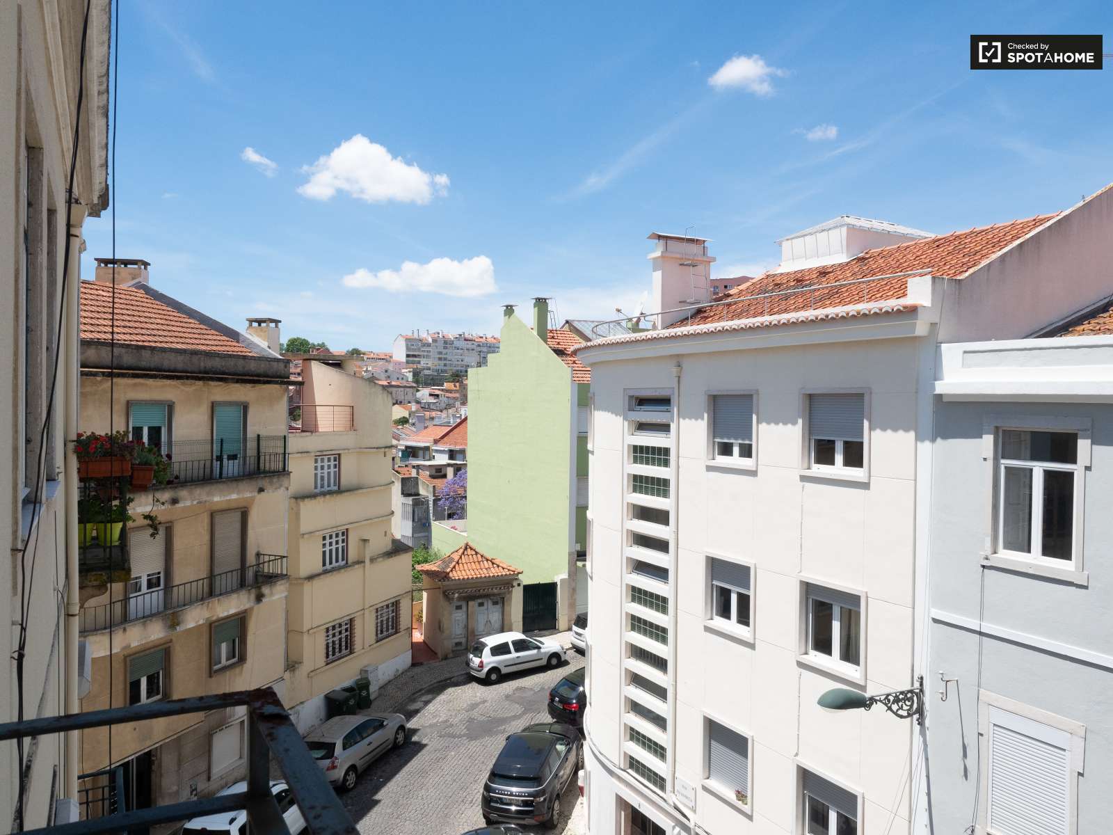 Chic 2-bedroom apartment for rent in Penha de França