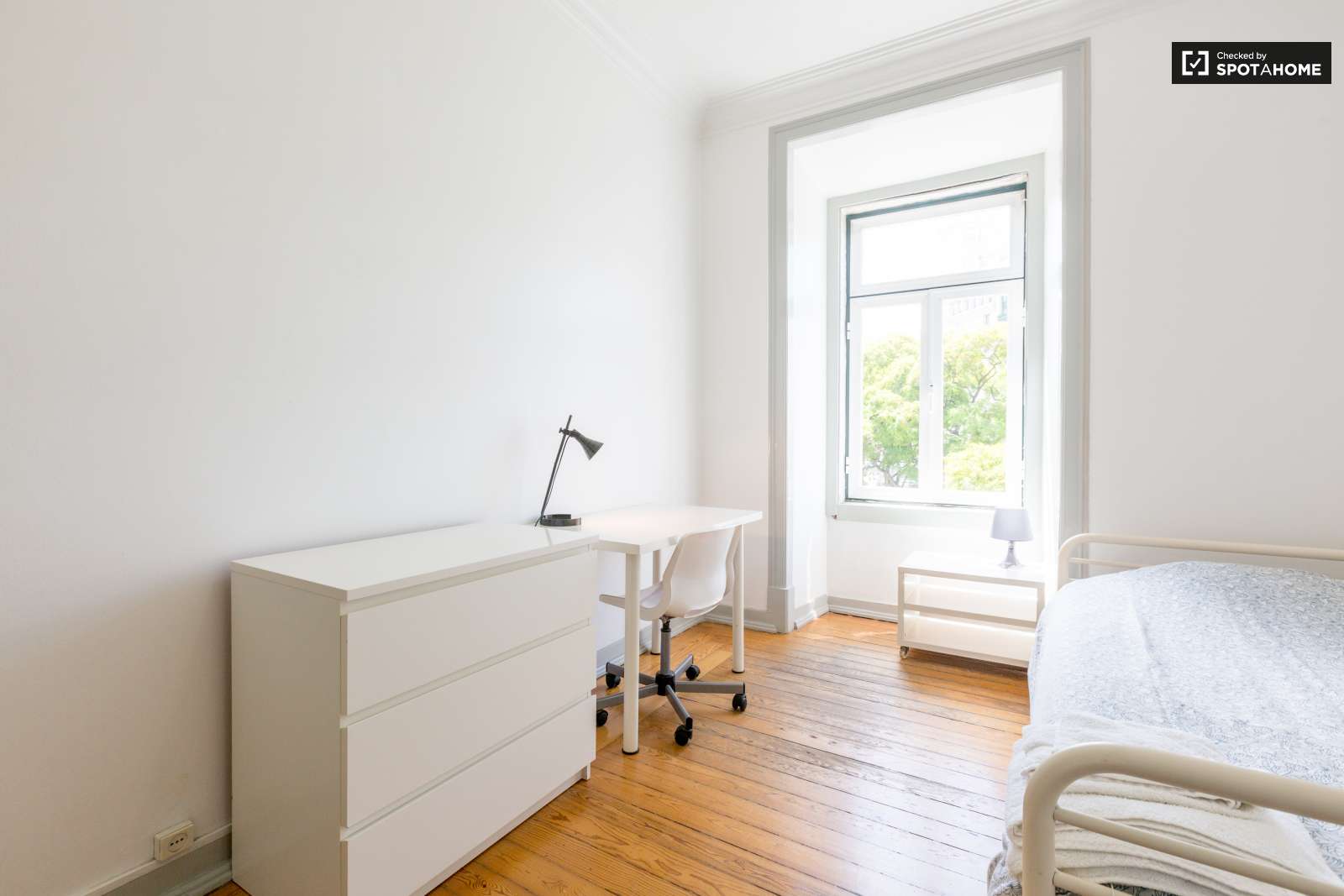 Quarto Individual (sossegado e ensolarado)