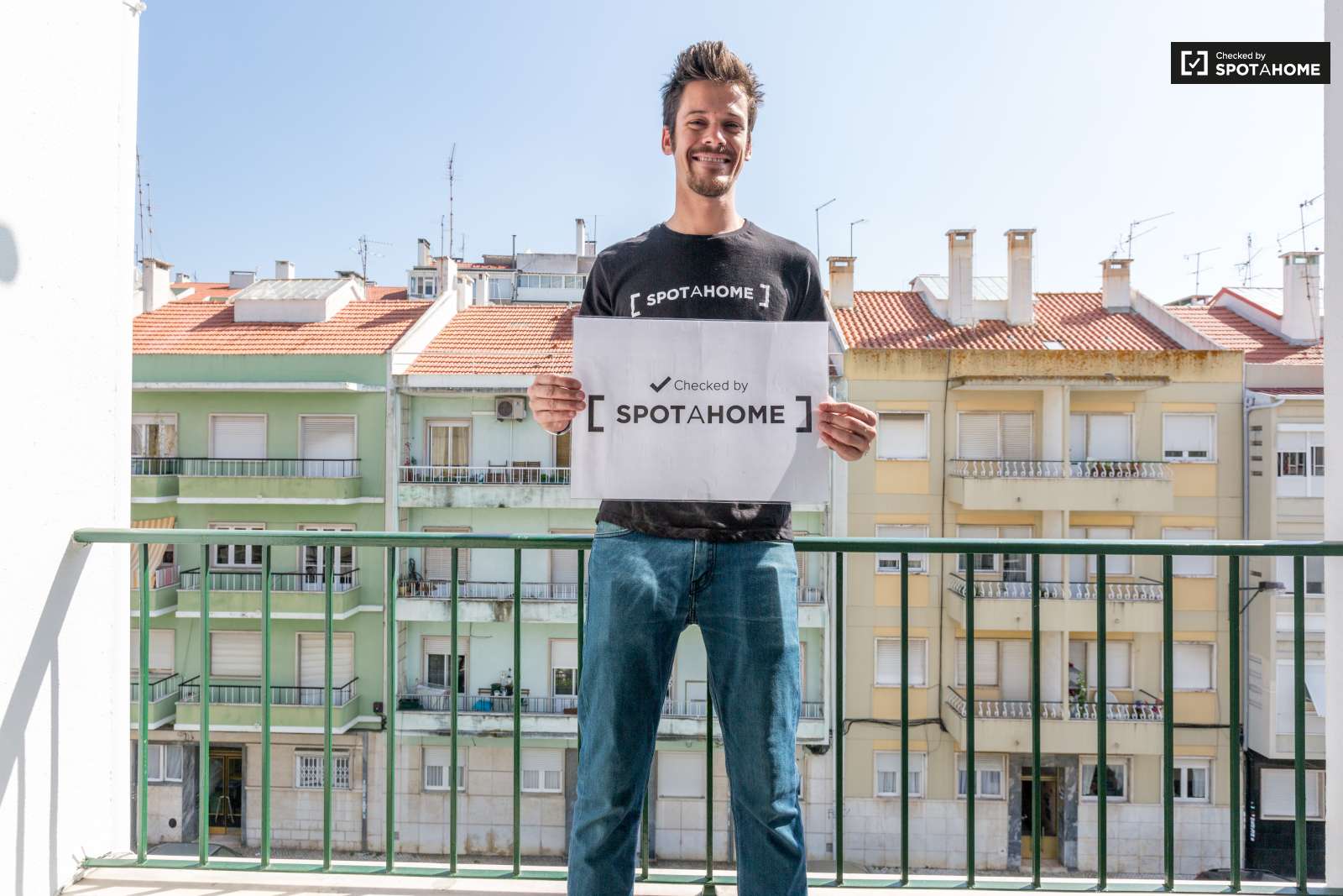 Large and Sunny Room For Rent In Belém Near Center of Lisbon