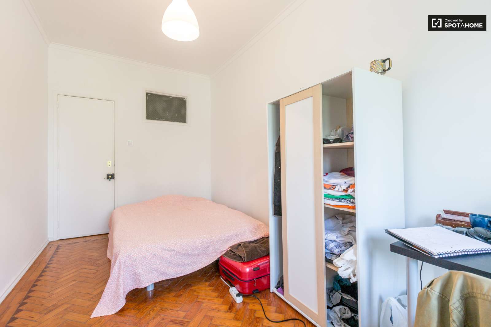 Nice room near the University NOVA (SBE) Carcavelos