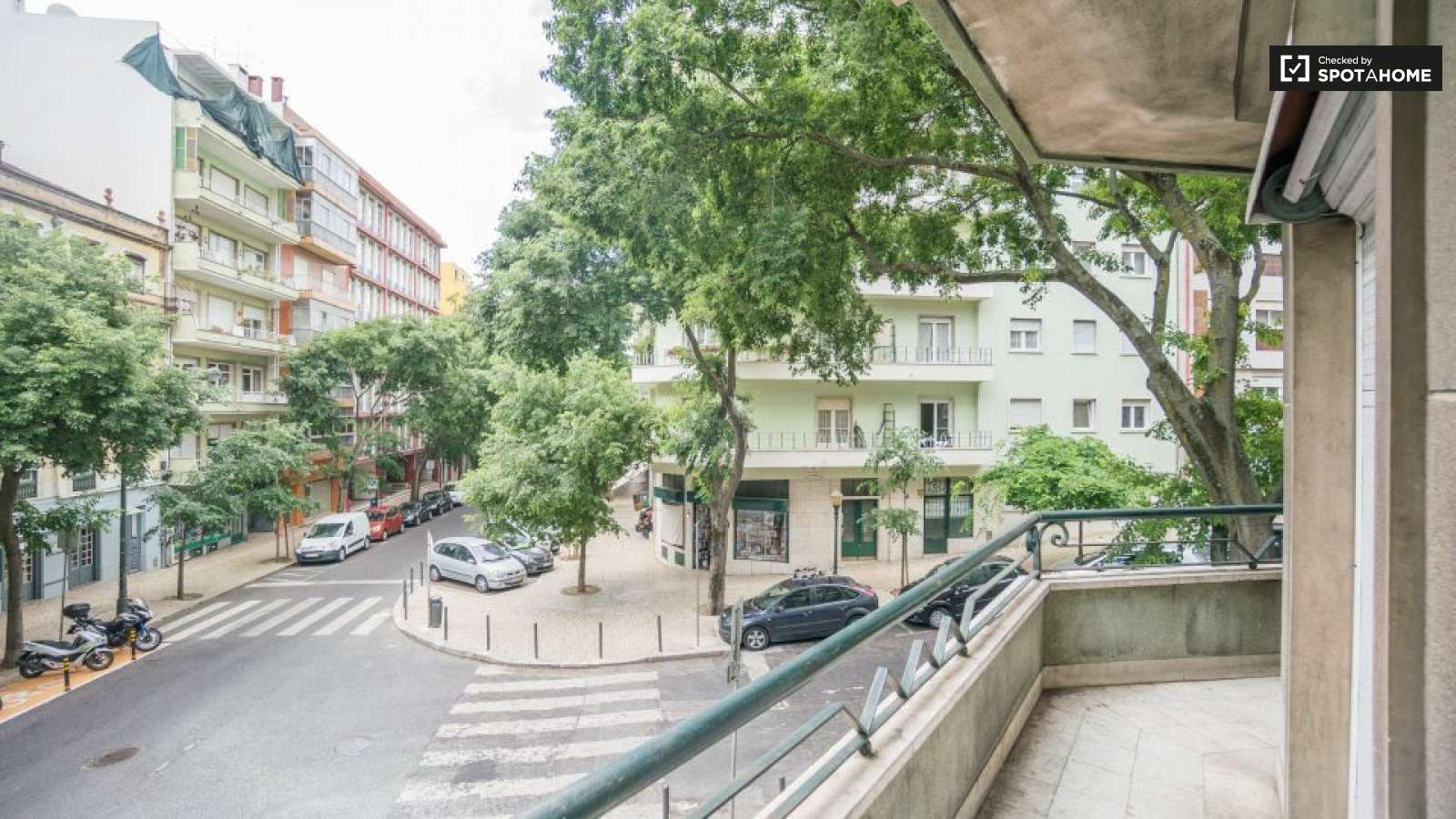 Fantastico Quarto Com Vista Sobre o Tejo e Ponte 25 Abril