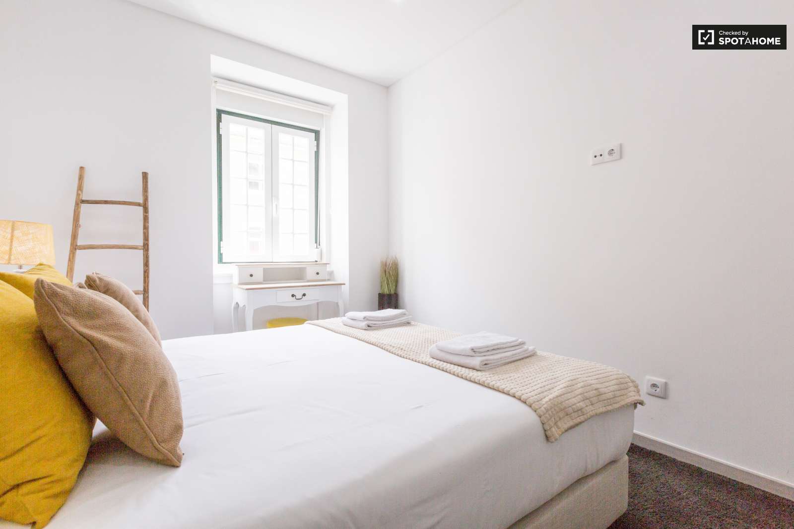 Cozy 1-bedroom apartment for rent near Metro in Olaias