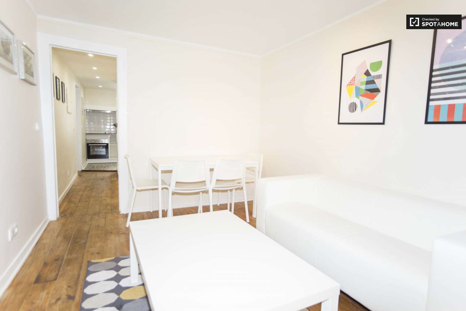 Bright 2-bedroom apartment for rent in Arroios, Lisbon