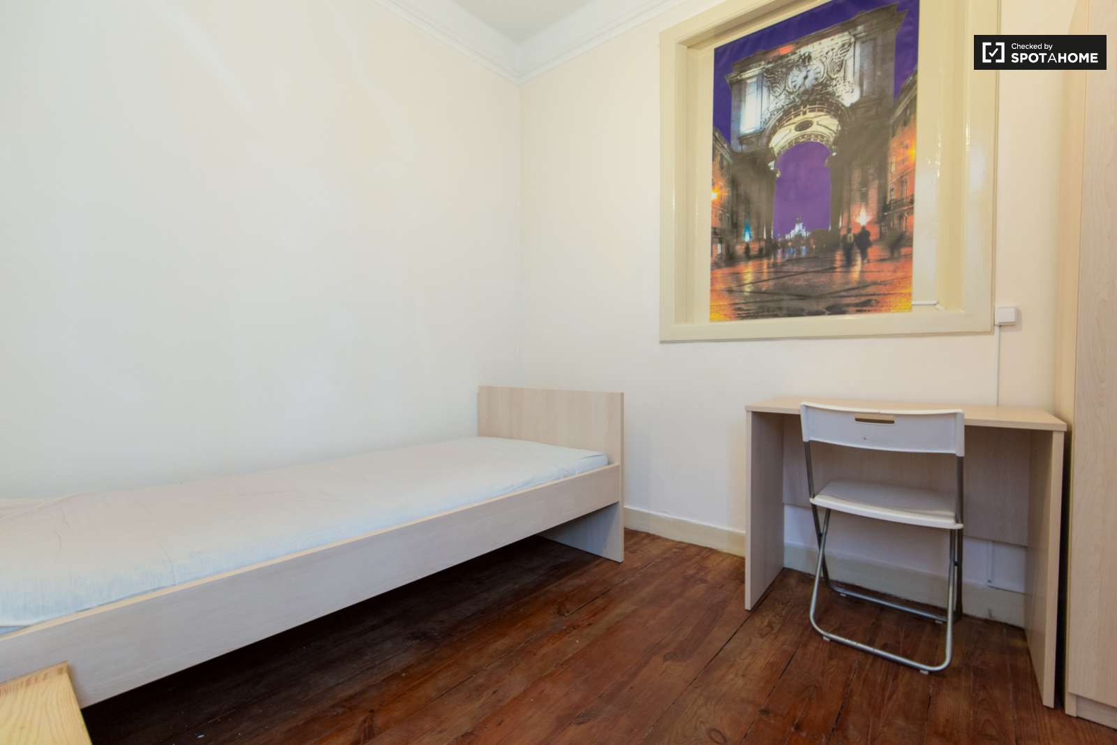 NICE APARTMENT NEXT TO SIC TV STUDIOS, CARNAXIDE, LISBON