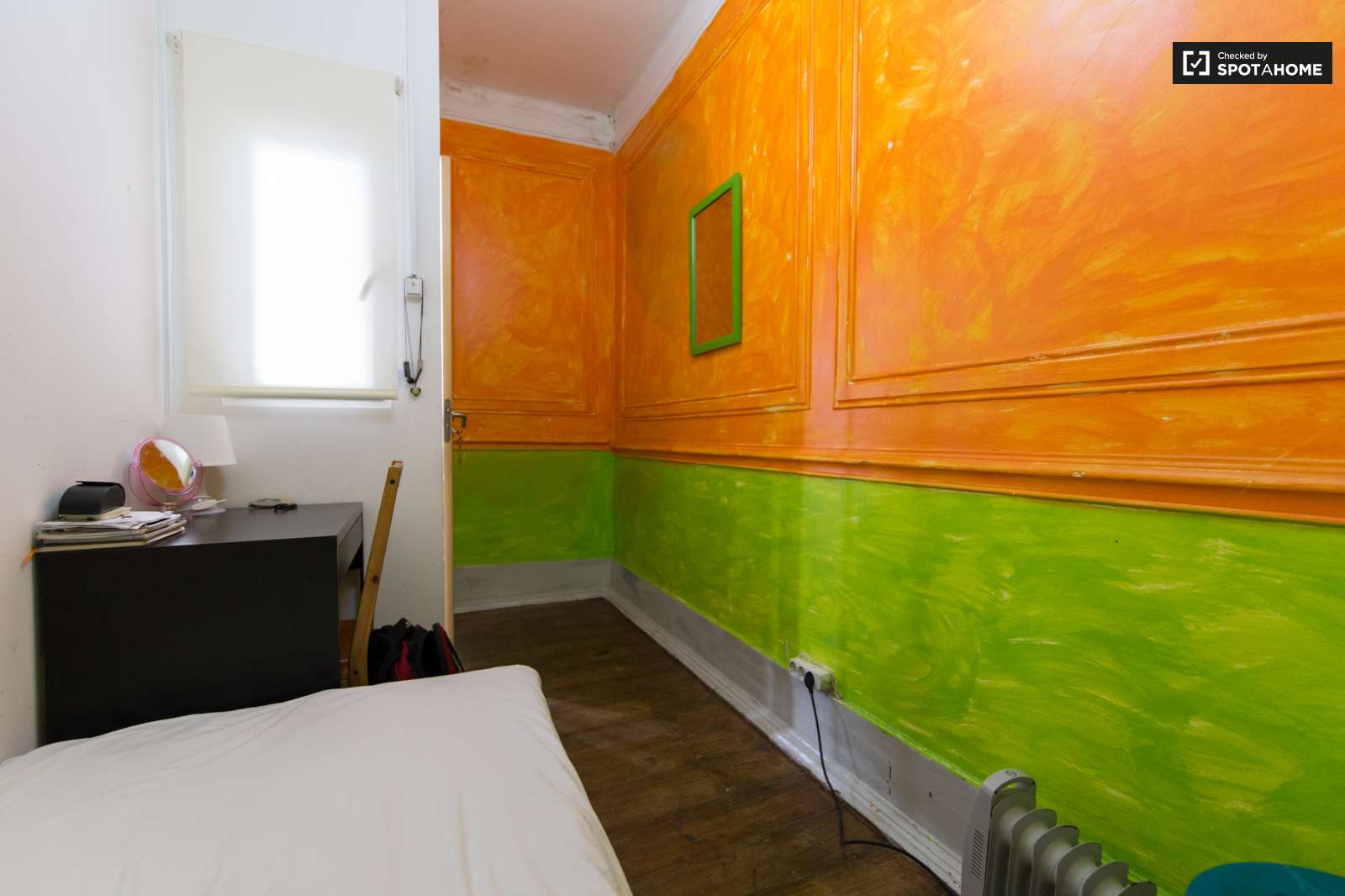 Large and Sunny Room for Rent Condominium in Lisbon