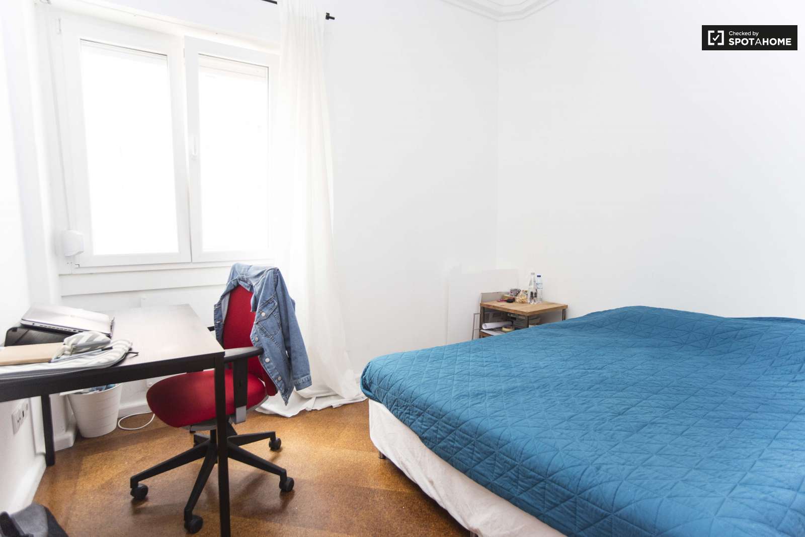 SINGLE ROOM NEXT LARANJEIRO METRO, ALMADA, LISBON