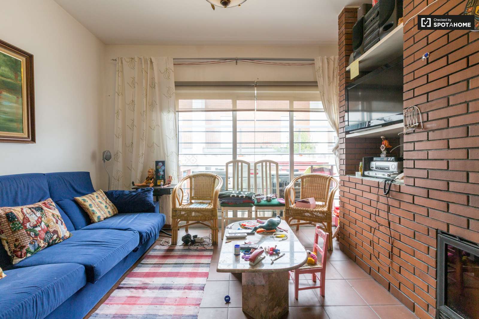 Twin Beds in Rooms for rent in 3-bedroom apartment in Lumiar