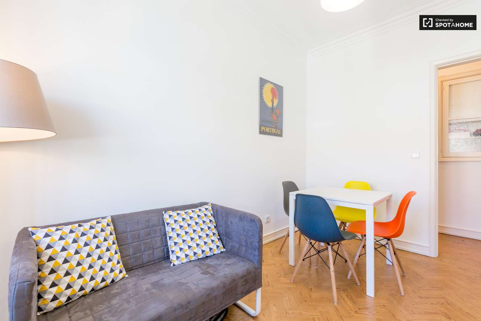 Quarto em apartamento zona nobre cidade Lisboa a 3 minutos do Instituto Superior Técnico