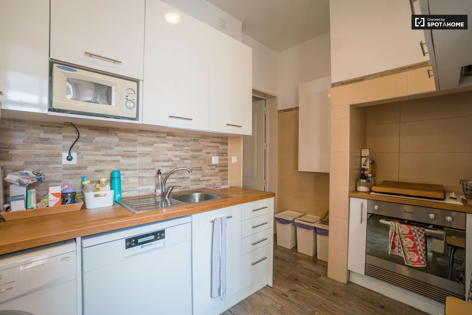 Exterior 2-bedroom apartment for rent in Campo de ourique