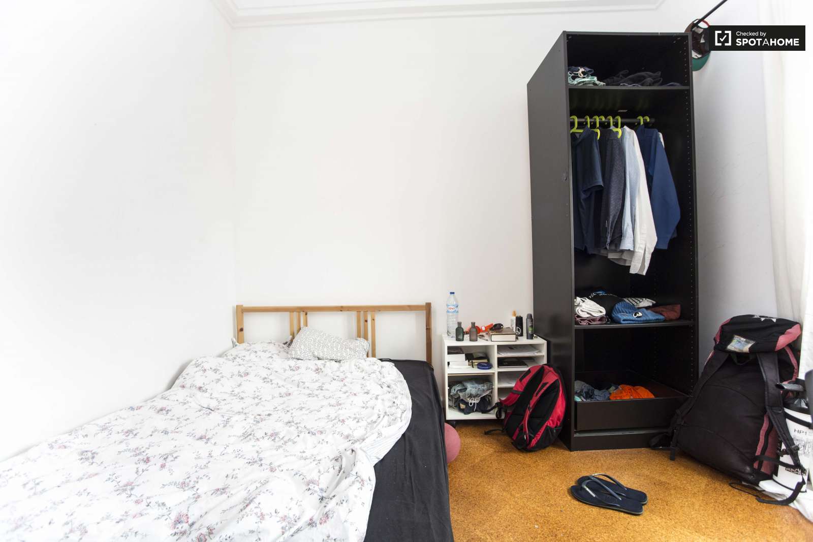 double room next LARANJEIRO METRO, ALMADA, LISBON