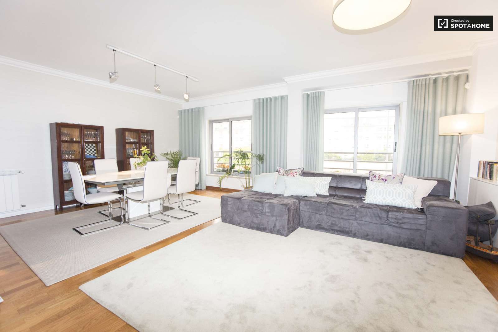 Gorgeous 3-bedroom apartment for rent in Lumiar