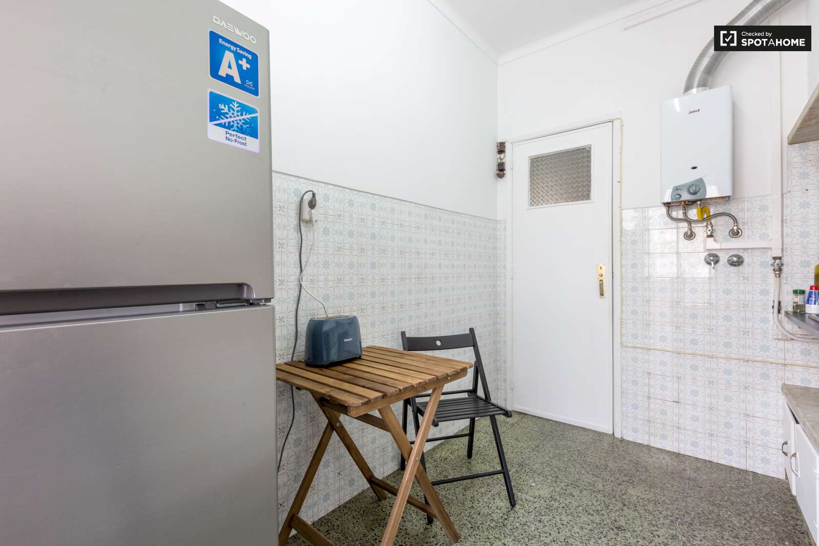Nice room near the University NOVA (SBE) Carcavelos