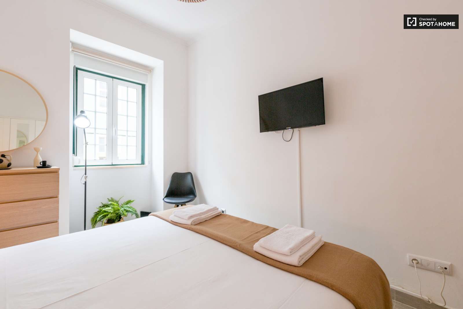 Spacious 2-bedroom apartment for rent in Beato