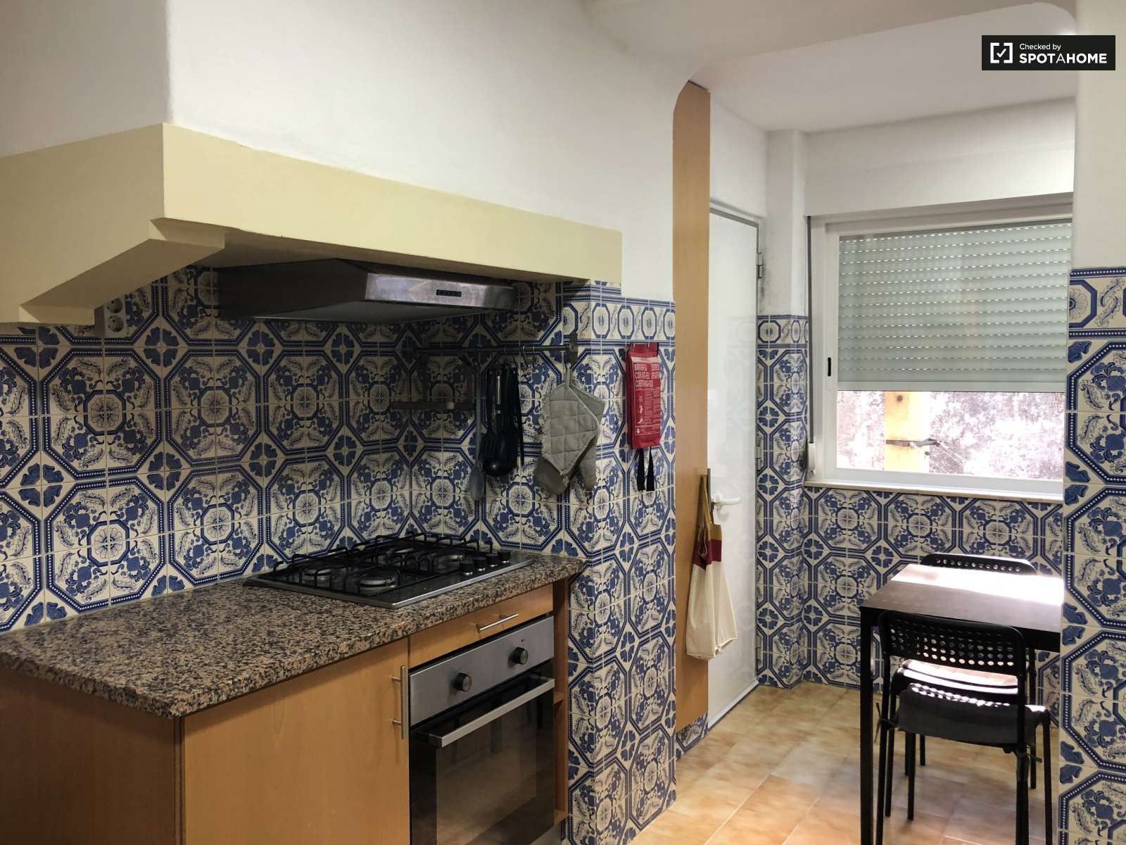 Quartos na Lapa com vista (ISEG, IADE, ISA)