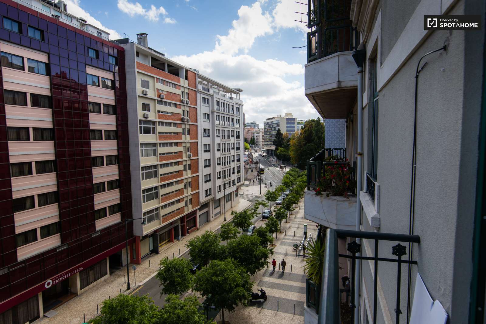 Cama individual en habitación de 4 personas