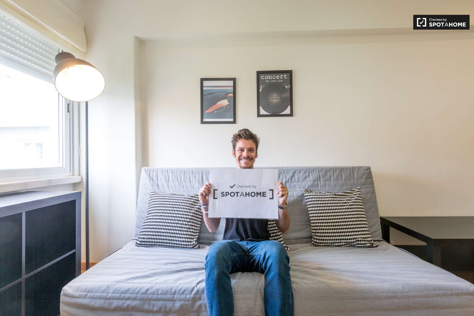 ROOM IN THE CITY CENTRE OF LISBON_BAIXA POMBALINA